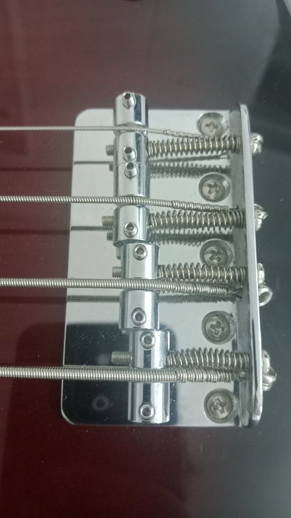 Бас гитара Yamaha