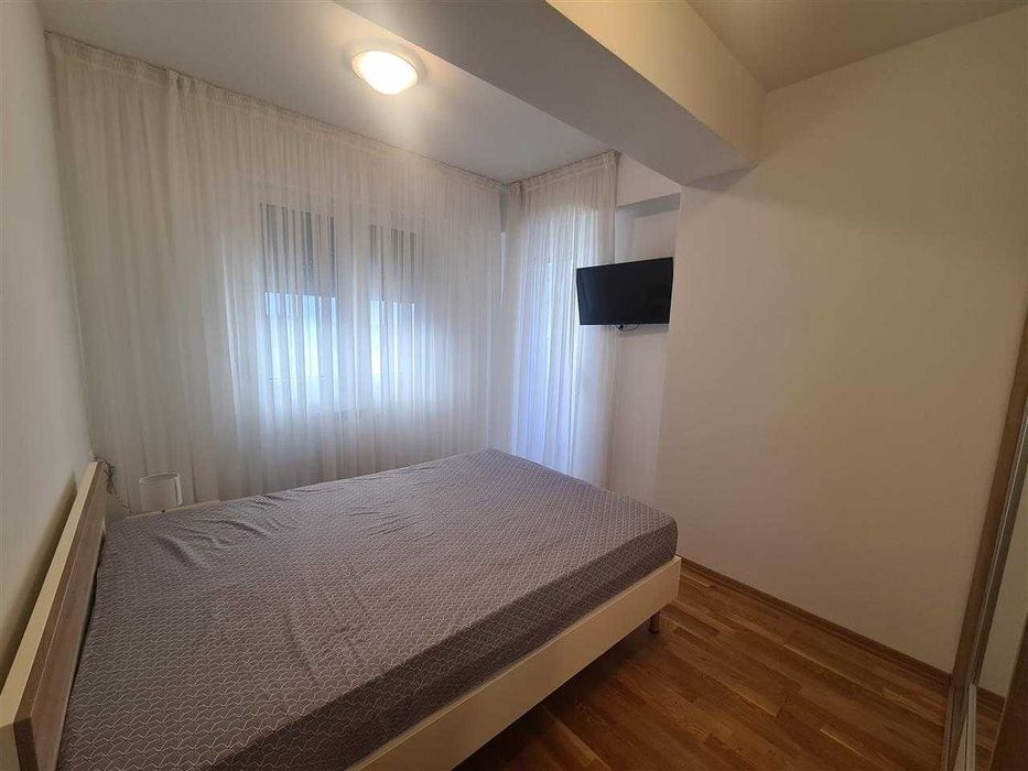 Дава се под наем Двустаен апартамент в София, Зона Б-5 - 64 кв.м за 561 € - Снимка #1