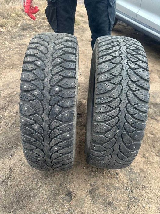 Колеса зима шипы в хорошем состоянии