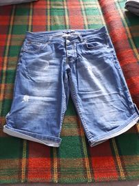 Продавам детски дънкови панталони за летните дни