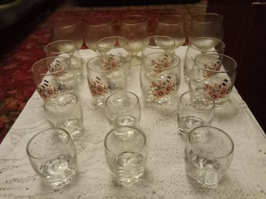 Недорого фужеры, рюмки.