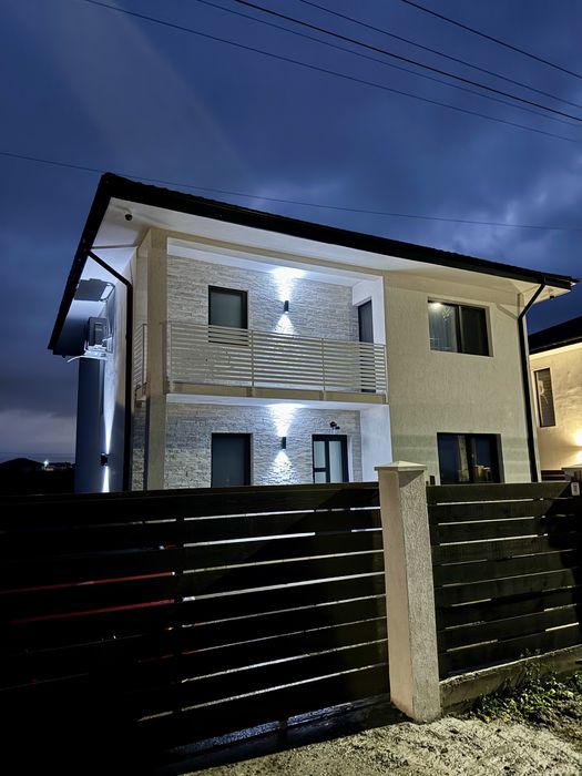 Vilă 5 camere, 2 băi, Popas Păcurari - Soleia str. Lacului, 120mp util