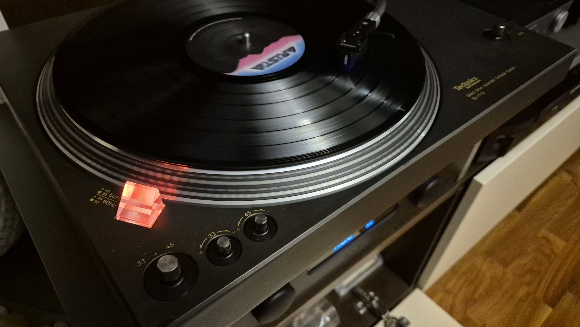 Грамофон Technics SL 1710