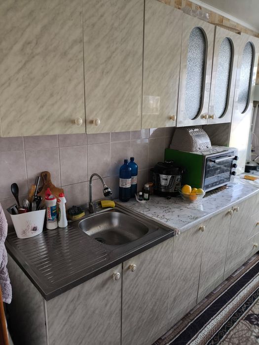 Продам кухонный гарнитур б/у