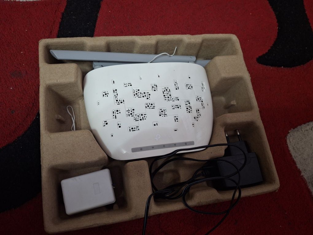 Интернет роутер, ADSL подключаеться