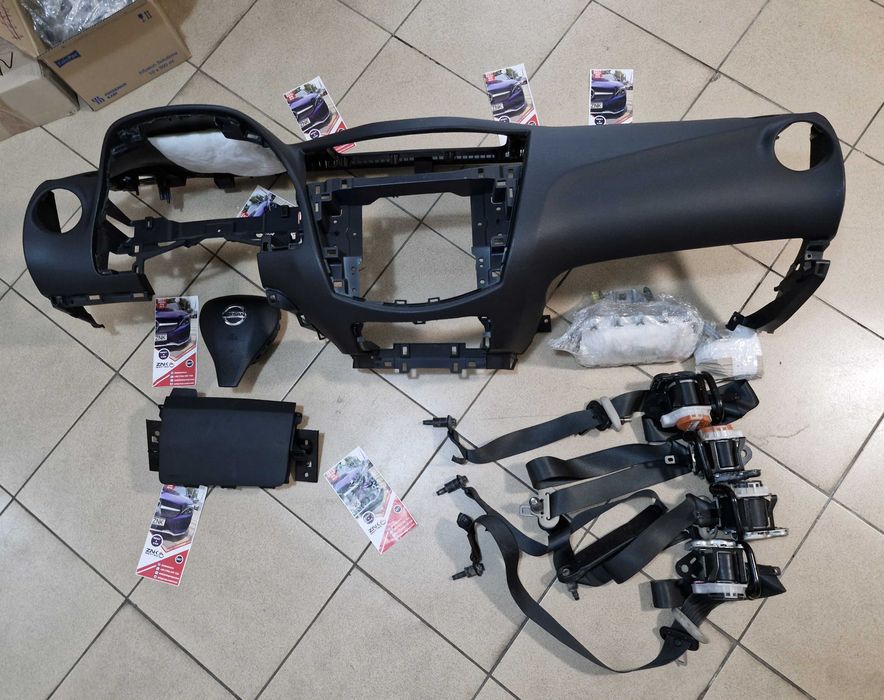 Nissan Navara D23 plansa de bord - set centuri siguranta - kit airbag