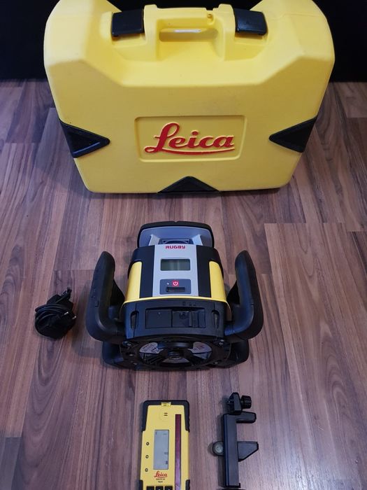 Leica RUGBY CLH,laser rotativ cu dublă pantă și afișaj electronic.