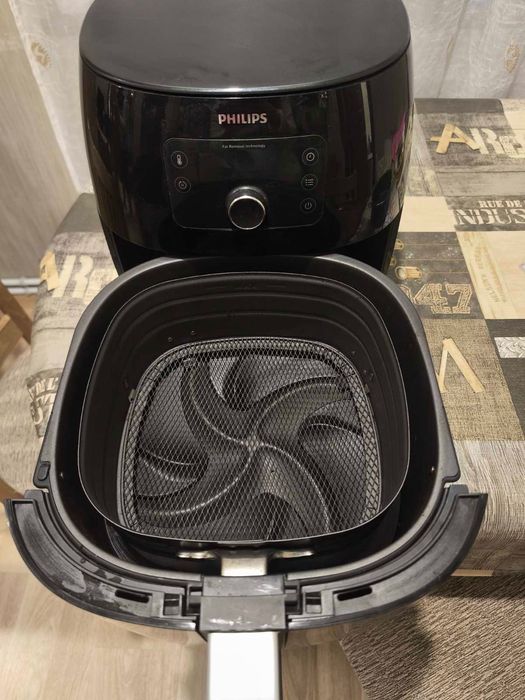 Нов Philips air fryer xxl