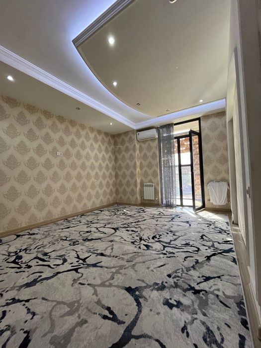 Bollaga Kvartira ijaraga srochno 4xona Tinchlik metroga 5-7 minut