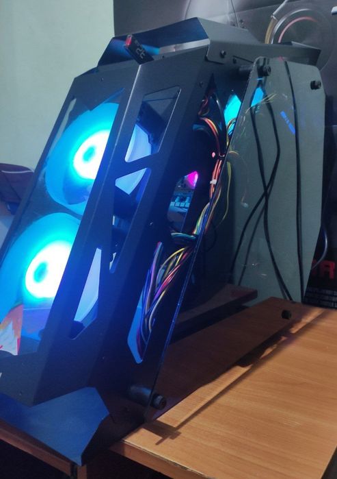 Мощный игровой компьютер стиль и дизайн в одном компьютере