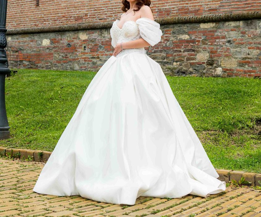 Vând Rochie de mireasa