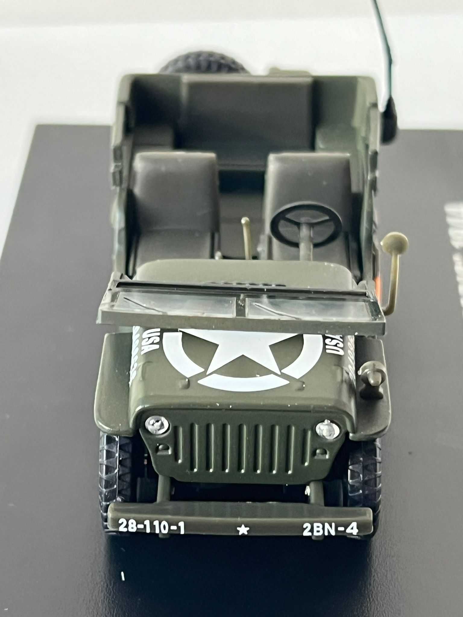 Macheta 1/43 Schuco Militar Jeep Willys Liberation De Paris 1944