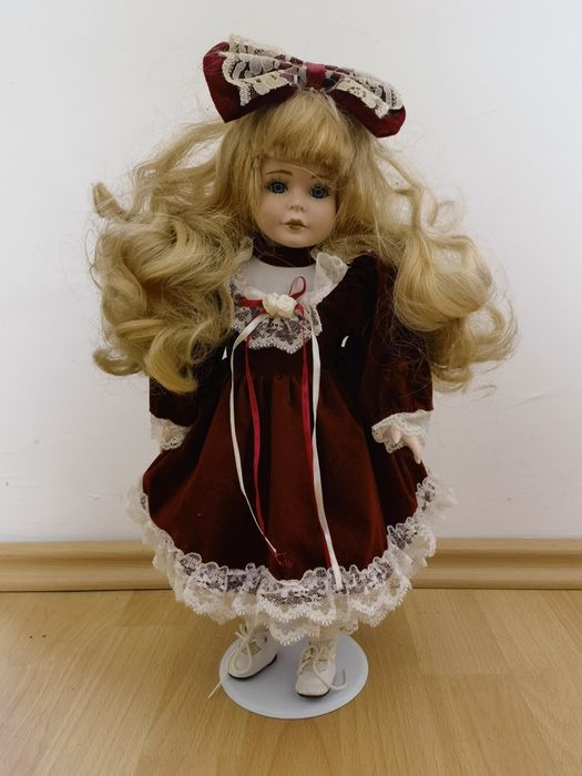 Порцеланови колекционерски кукли