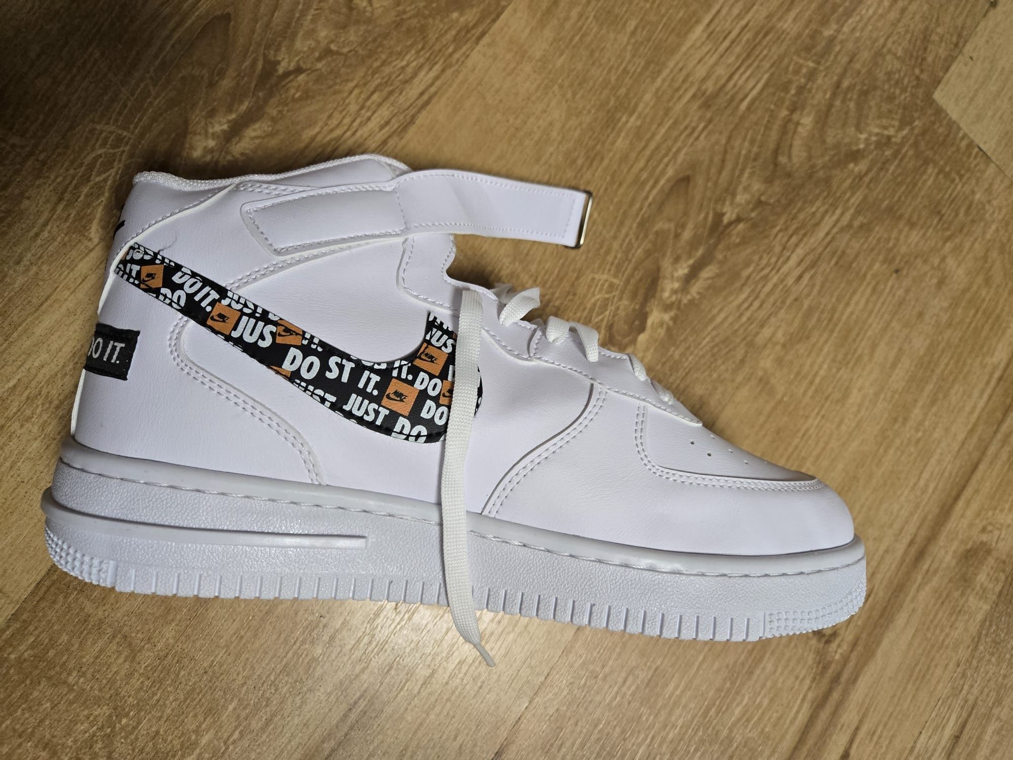 Adidași Nike Air Force 1 '82 White Mărimea 42 Noi