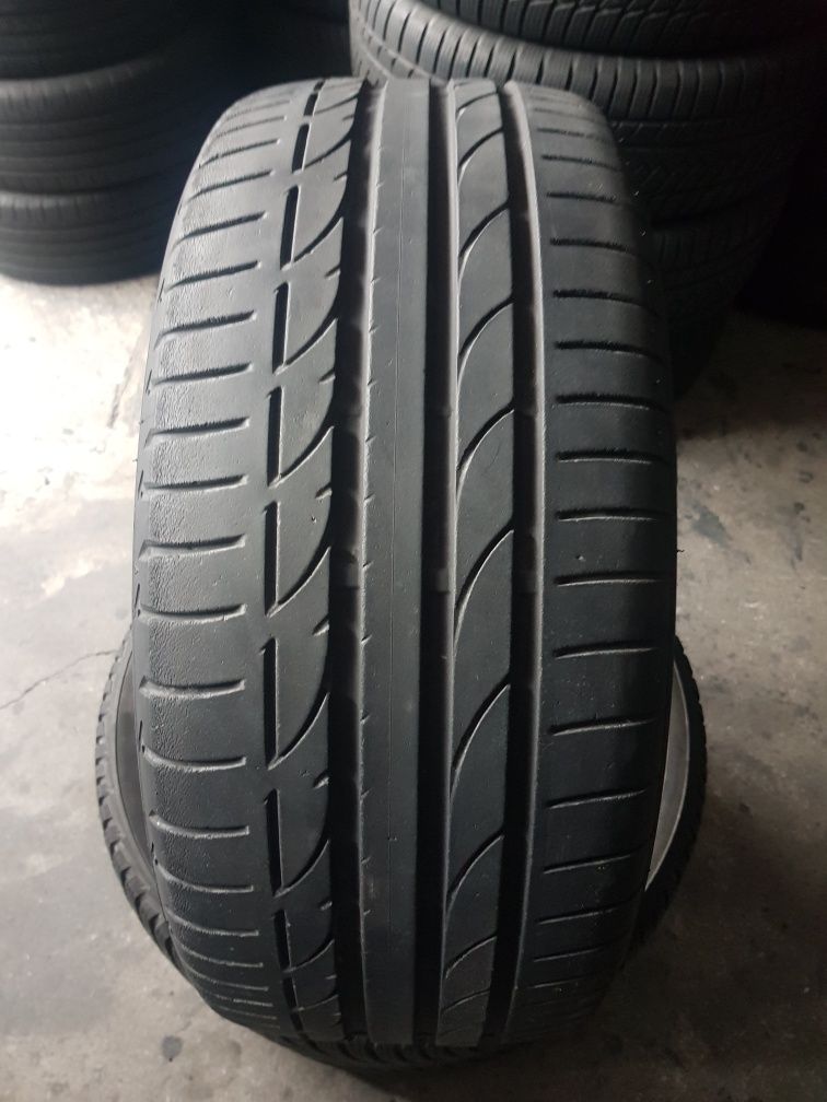 Bridgestone 235/40 R19 96Y vară