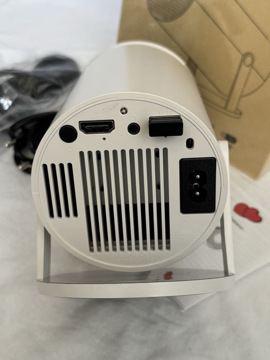 Videoproiector Portabil Suporta 4K 1080p,nou!