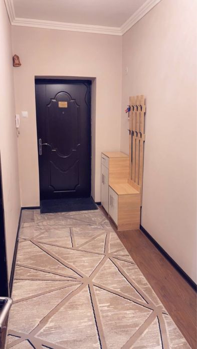 Uy sotiladi 2xonali yevro remont