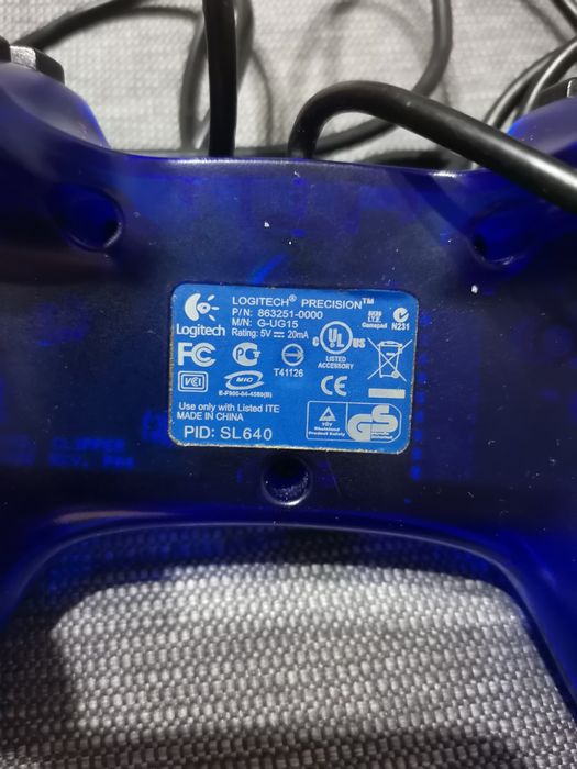 Gamepad Logitech Precision