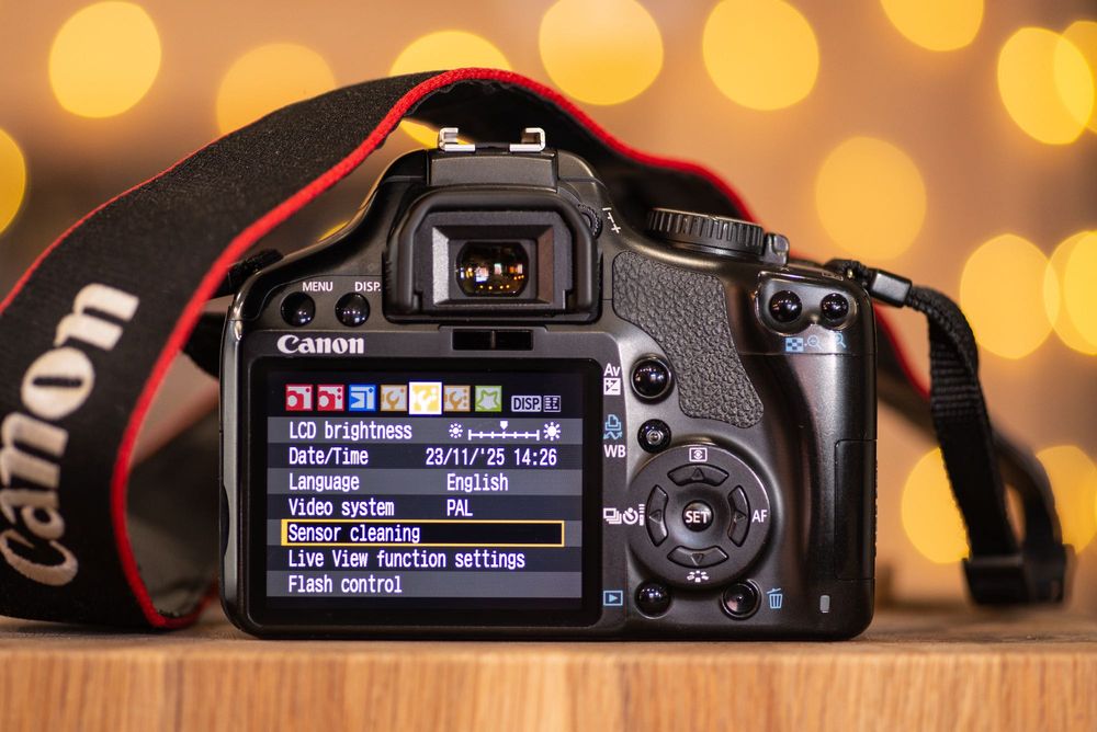 Canon 450D фотоапарат + два обектива и аксесоари Канон