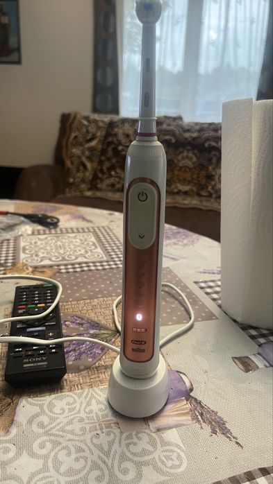 Periuta electrica Oral B Genius x