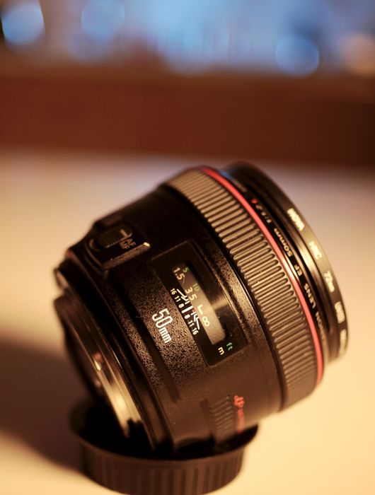 Obiectiv Canon 50mm f1.2 L si blit Godox V860 ii Canon