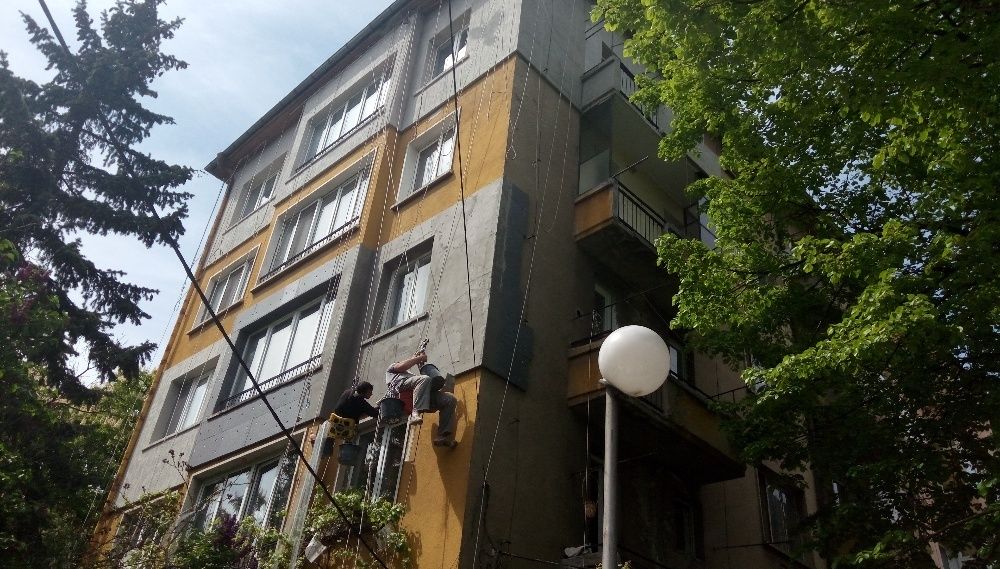 Външна топлоизолация с алпинисти. Изолация на жилище и апартаменти