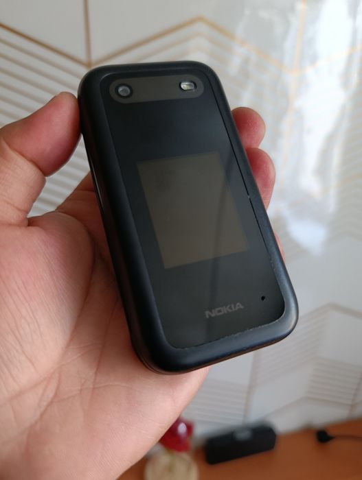 Nokia 2660 Flip телефоны для связи