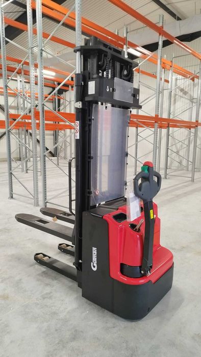 Stivuitor, transpalet electric si manuale