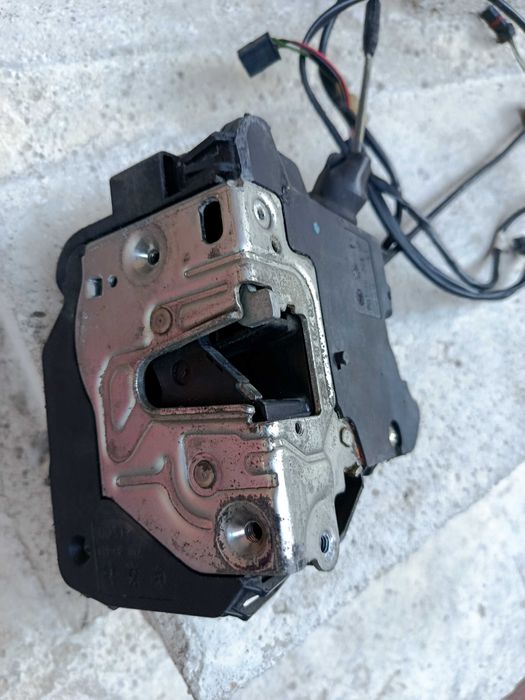 Лява предна брава за Мерцедес w203, c class