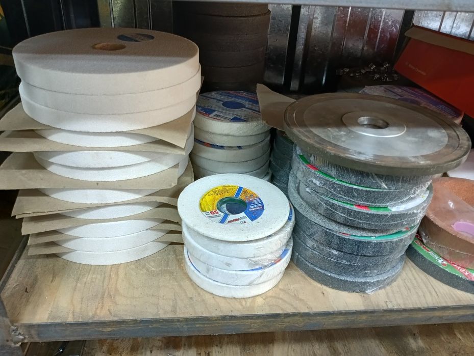 Токарный инструмент