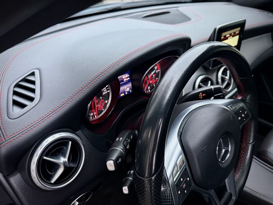 Mercedes Benz GLA 220D 4matic (AMG PACKET)