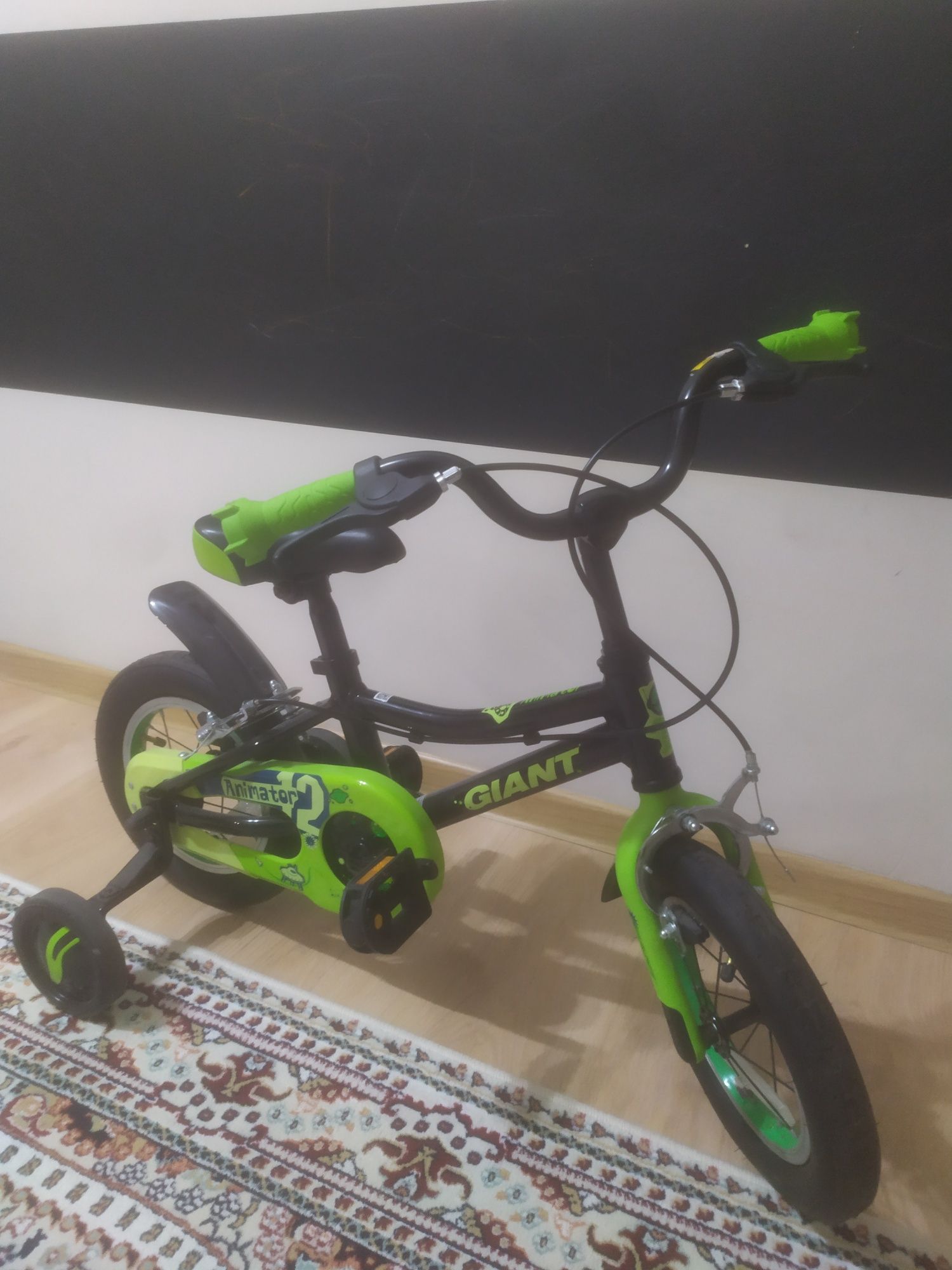 Велосипед Giant Animator 12 2019 зеленый
