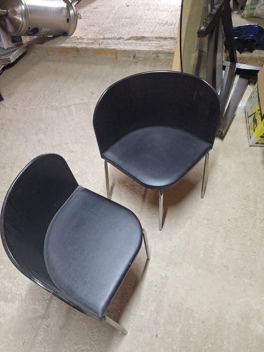 Masa rotunda sticla cu 4 scaune maro,  400 lei