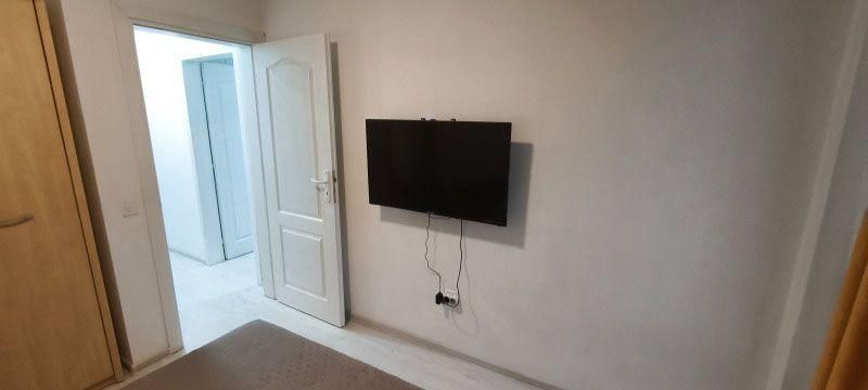 Двустаен апартамент в ж.к. Люлин 10.