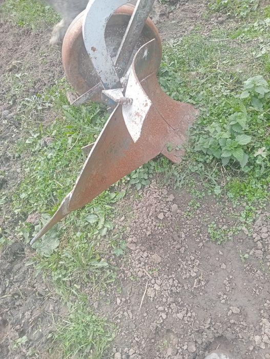 Plug de vânzare.