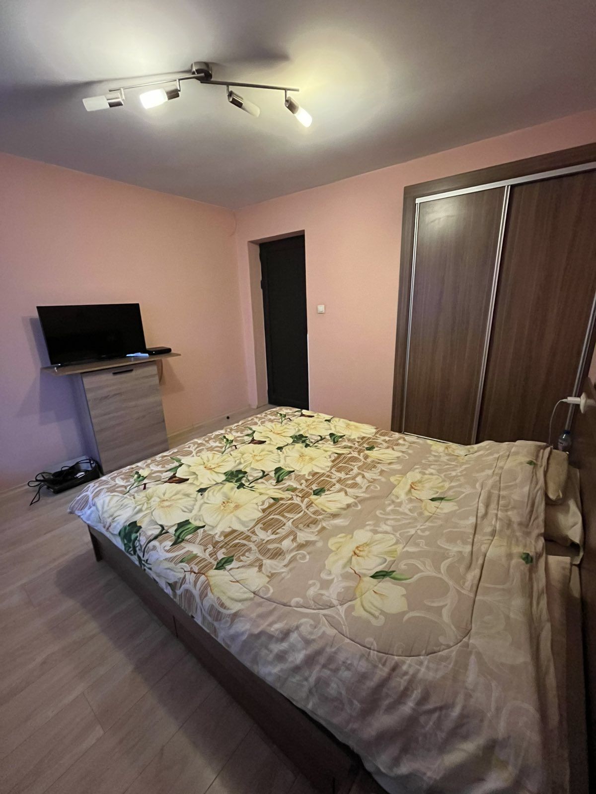 Къща Перник кв Драгановец самостоятелна