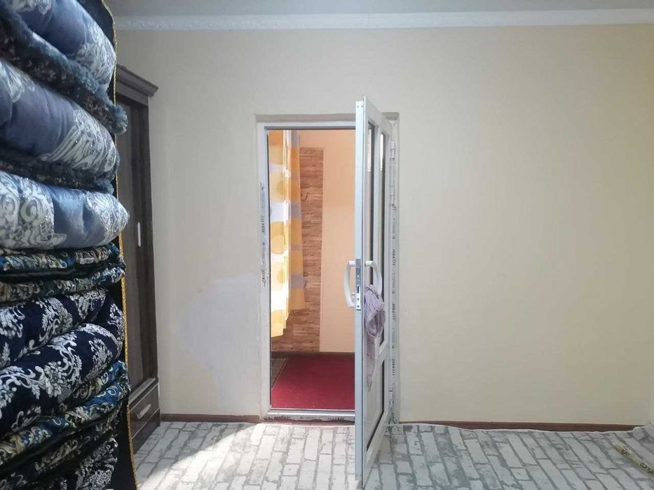 Vobkent tuman markazida hovli sotiladi