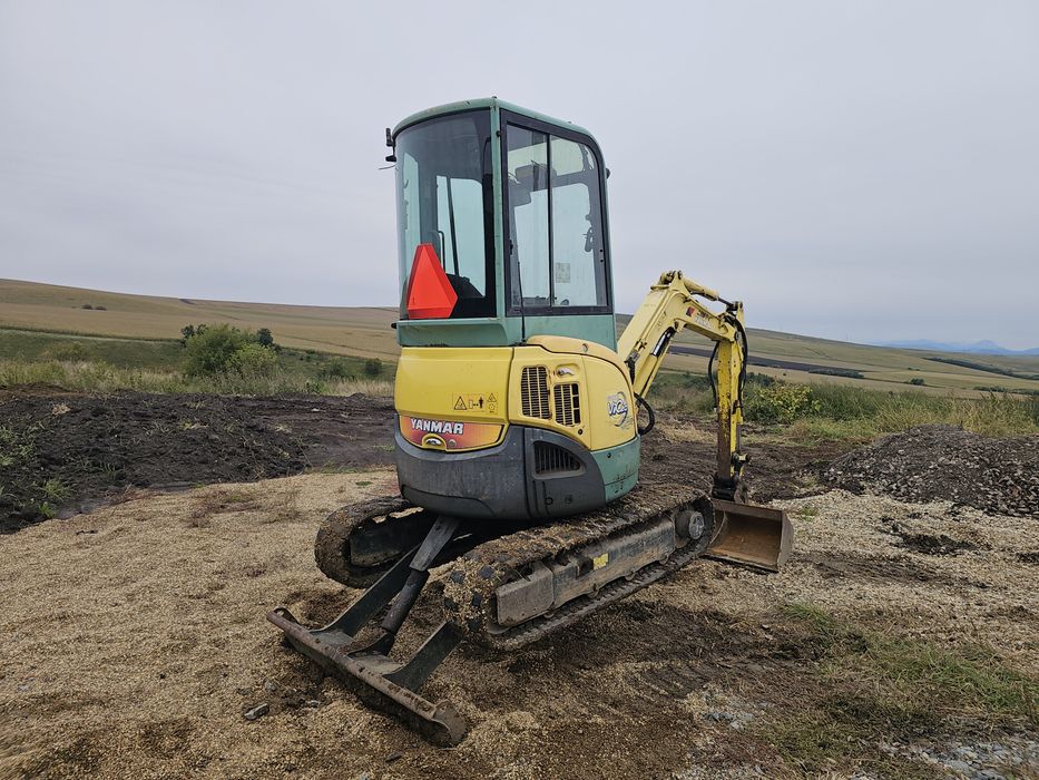 Miniexcavator yanmar vio 20 2.5 tone