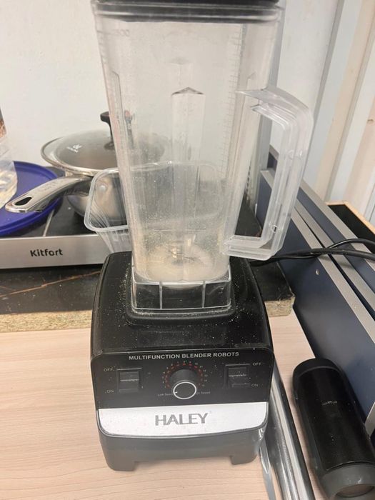 Продам блендер в хорошем состоянии