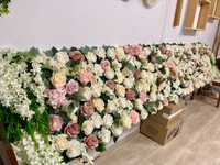 Обемна декорация от изкуствени цветя за витрини и други