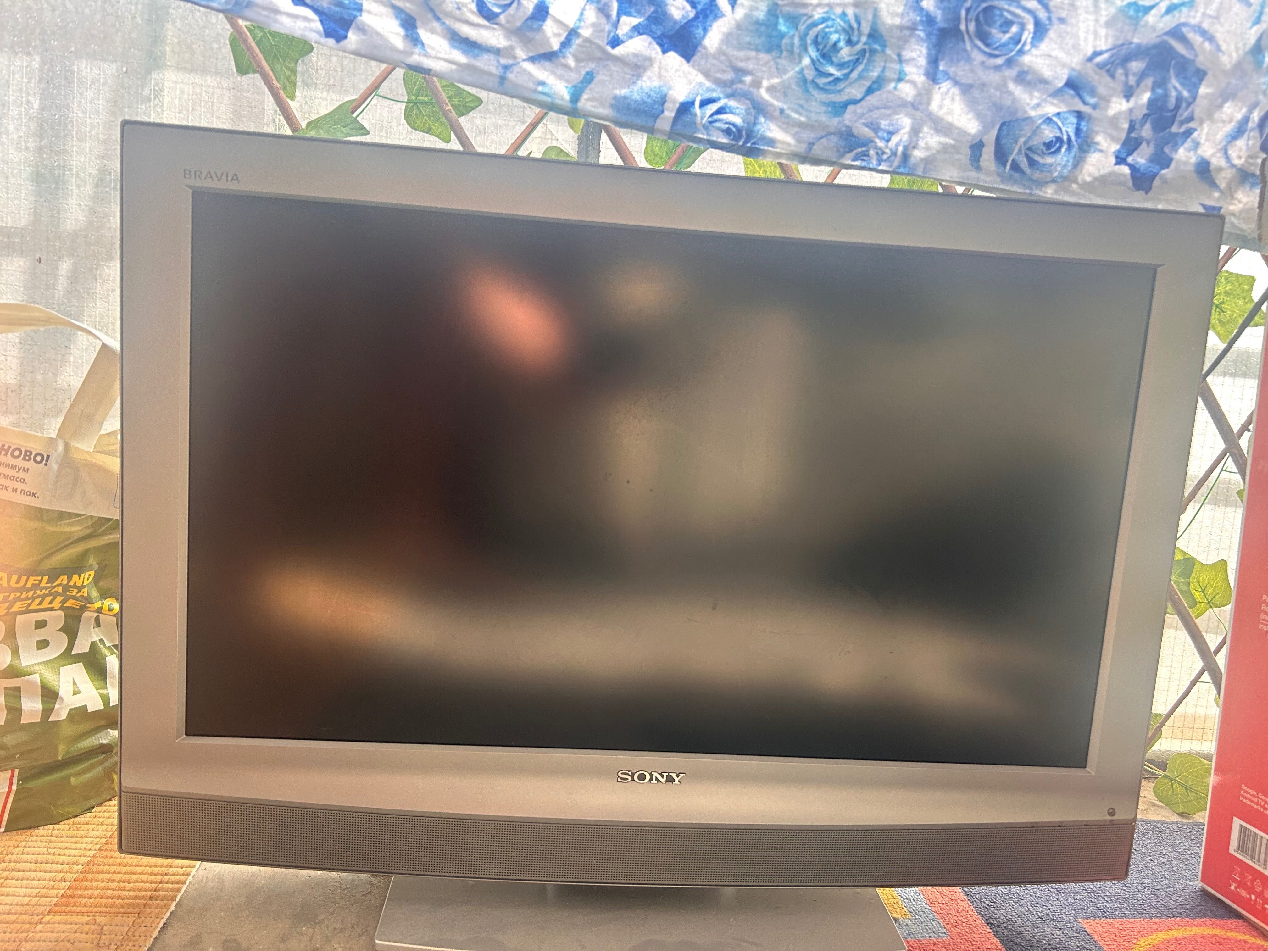 Продавам телевизор sony bravia