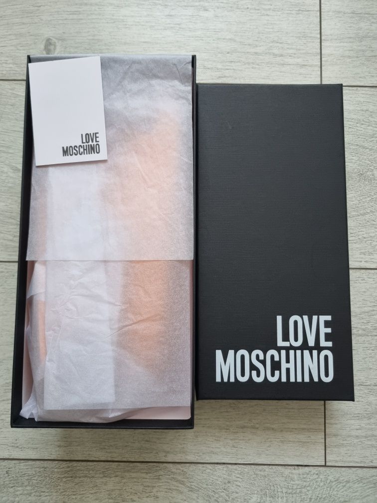 Slapi Love Moschino 39/40