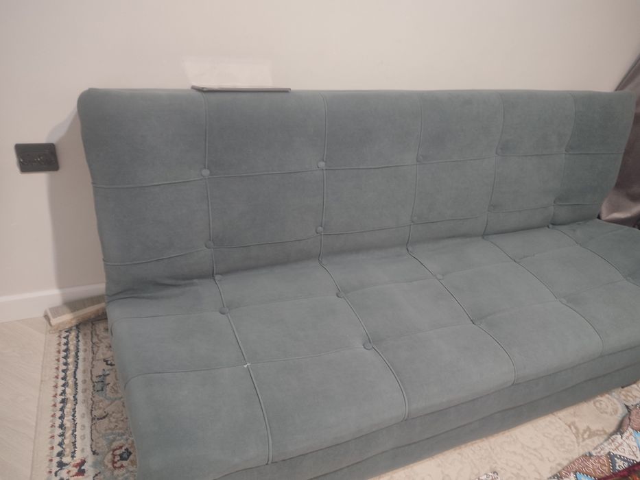 Диван в хорошом состояние