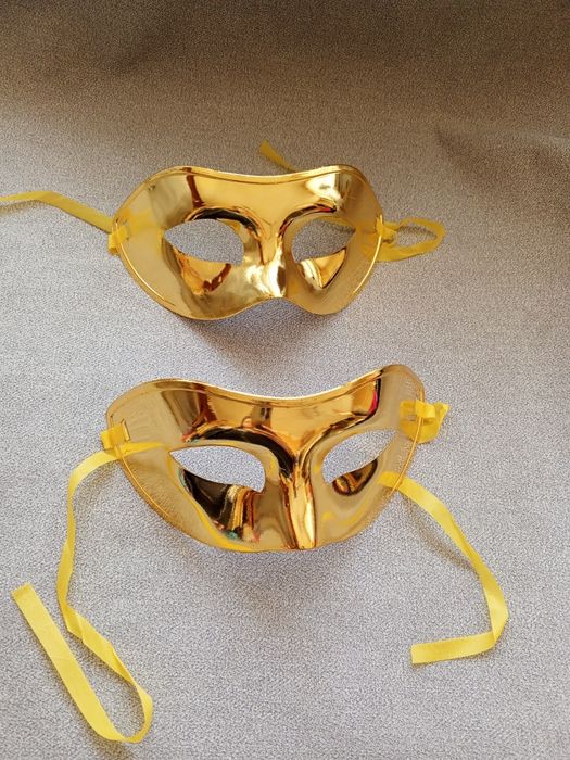 Маски карнавальные пластиковые, на завязках