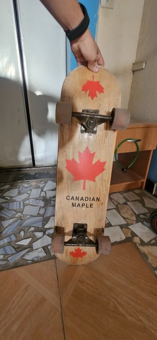 Canadian Maple SKEYTBOARD — juda yaxshi holatda!