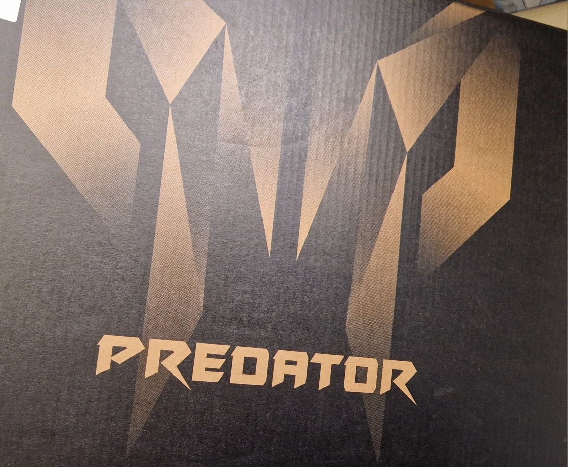 лаптоп acer predator helios 18" intel i9 rtx4060