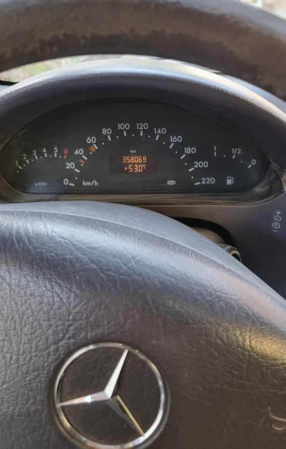 Mercedes-Benz a class 140