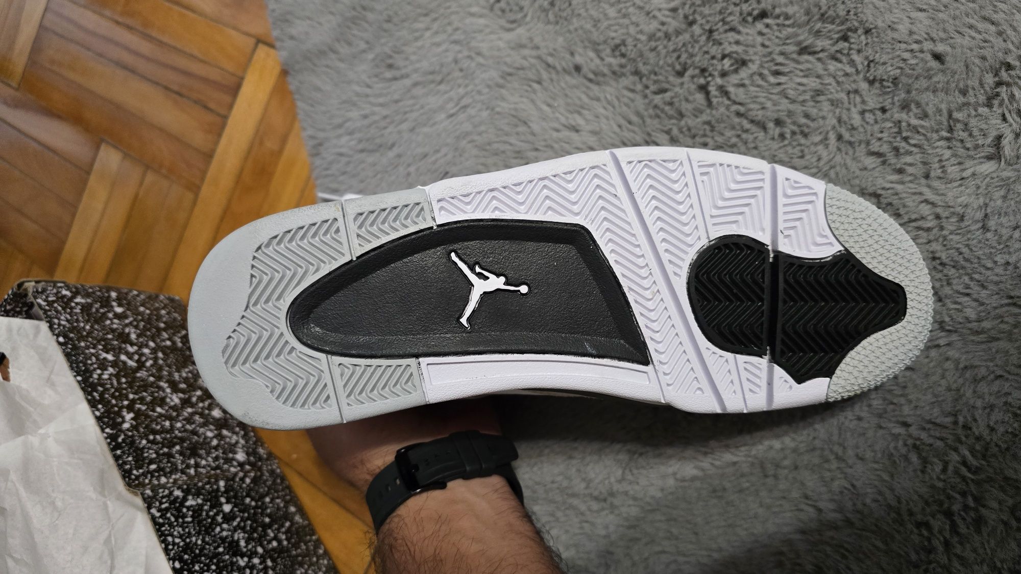Air Jordan 4 Retro