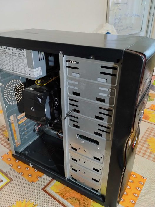Calculator complet , functional, procesor i7-8700 , placa de baza Asus