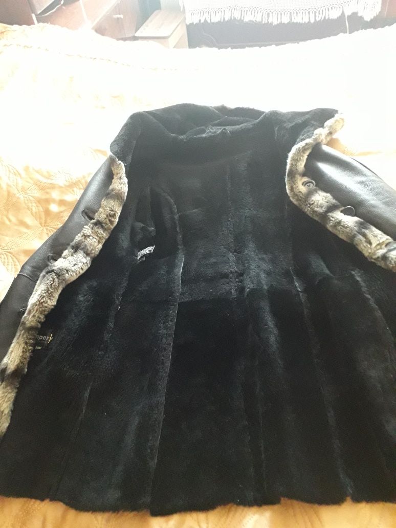 Продаётся кожаная дубленка